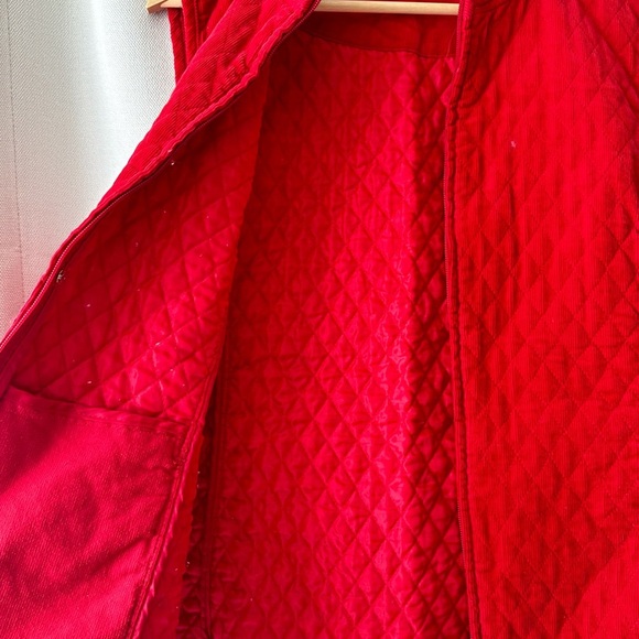 Women's Red Quilted Vest - Picture 2 of 6